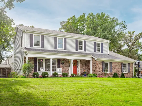129 Branchwood Dr, Schaumburg, IL 60193