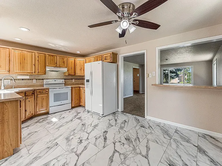 8200 W 51st Ave — Photo 4