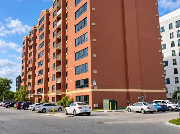 95 Byron Baseline Rd #808, London, ON N6K 2E1
