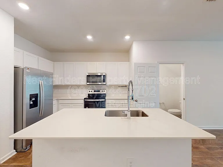 12730 Barrack Ln — Photo 5