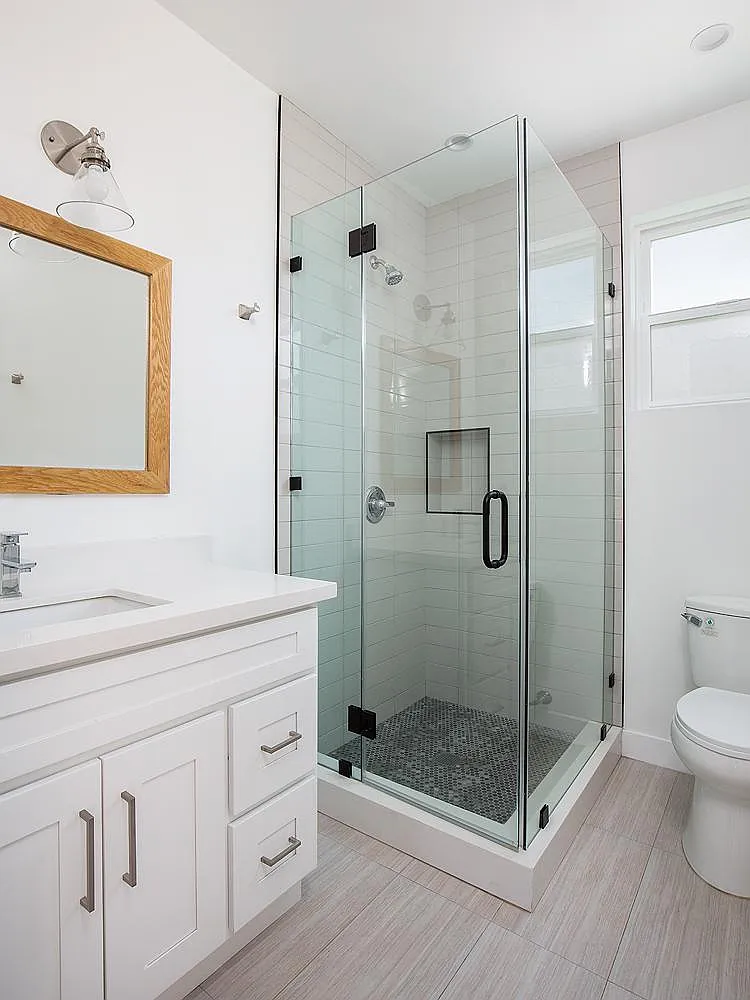 3 bed, 1296 sqft, $3,850 — Photo 4