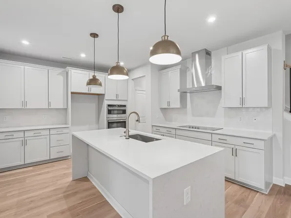 408 Kipling Ln, Chapel Hill, NC 27516