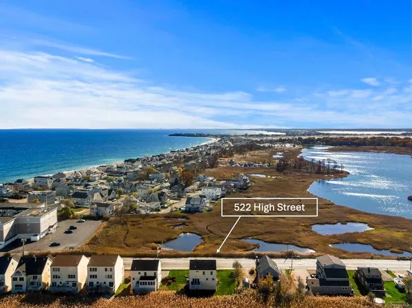 522 High St, Hampton, NH 03842