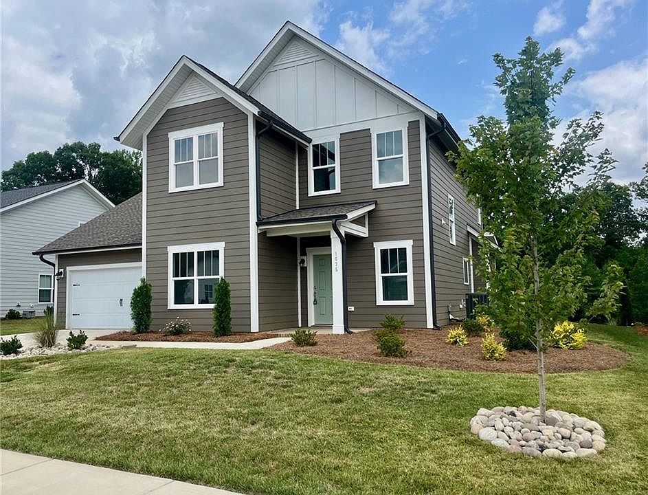 1st image of 1675 Ashmead Ln