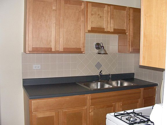 5th image of 6350 N Wayne Ave APT 204
