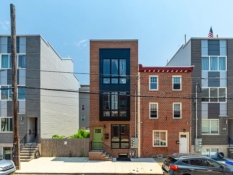 1921 N 4th St #2 — Photo 25