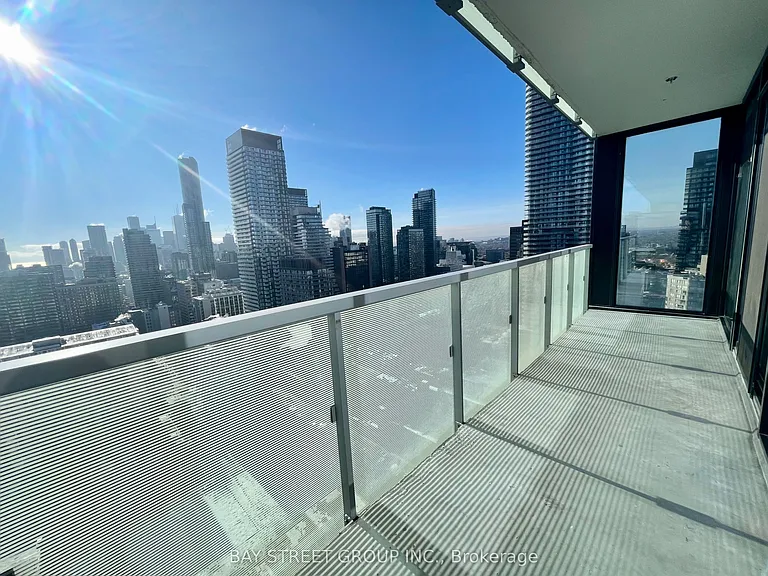 28 Wellesley St E #3202 — Photo 12