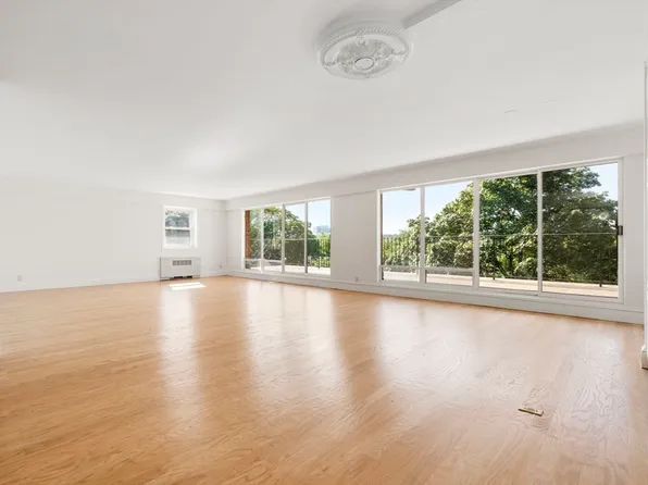 131 Sewall Ave APT 57, Brookline, MA 02446