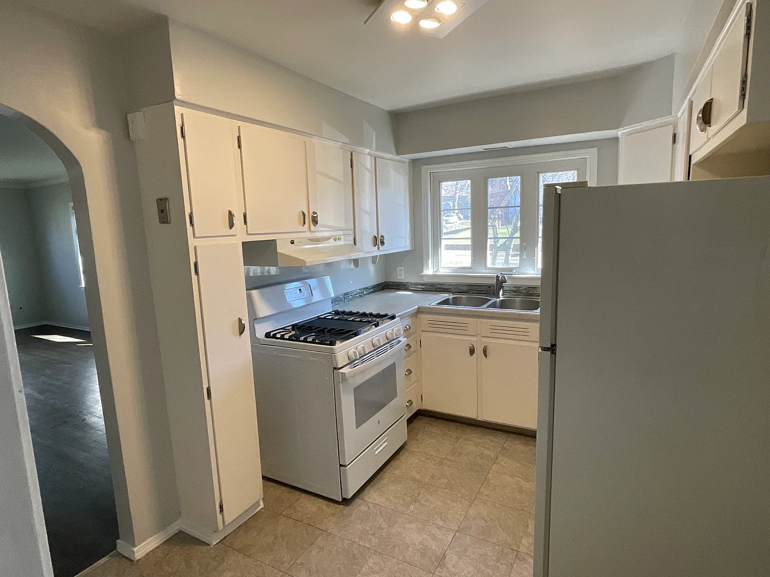2 bed, 1468 sqft, $1,150 — Photo 4