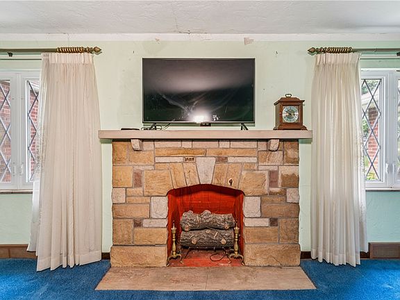 5th image of 8554 Peebles Rd