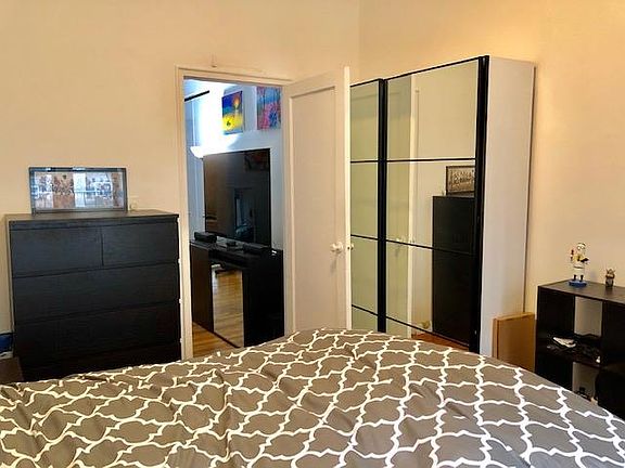 5th image of 227 W 16th St #3B