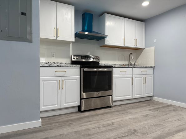 10 Division St #2