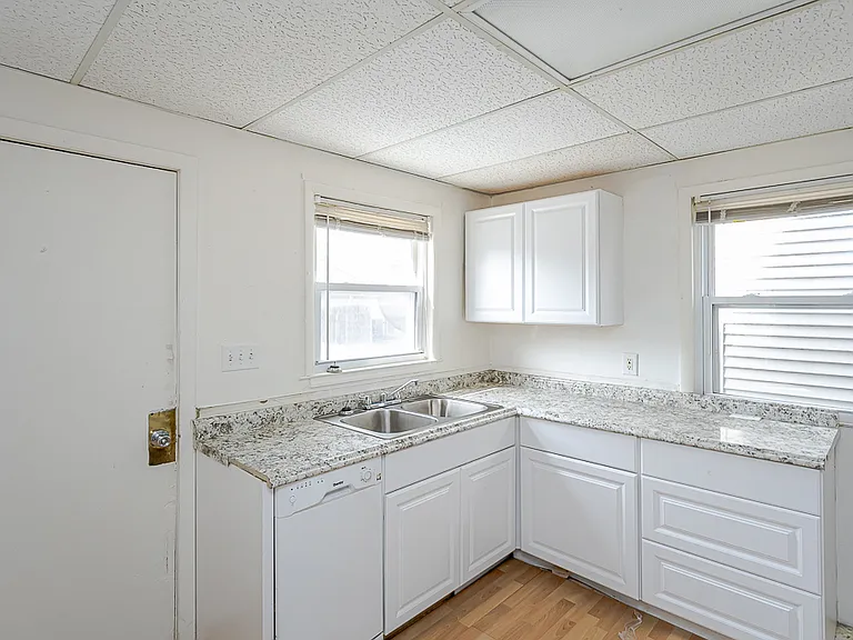 1149 South Ave — Photo 21