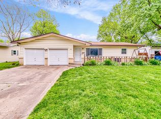 1946 S Nettleton Ave, Springfield, MO 65807