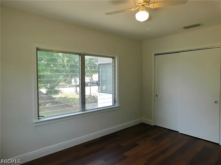 287 Poe Ave — Photo 7