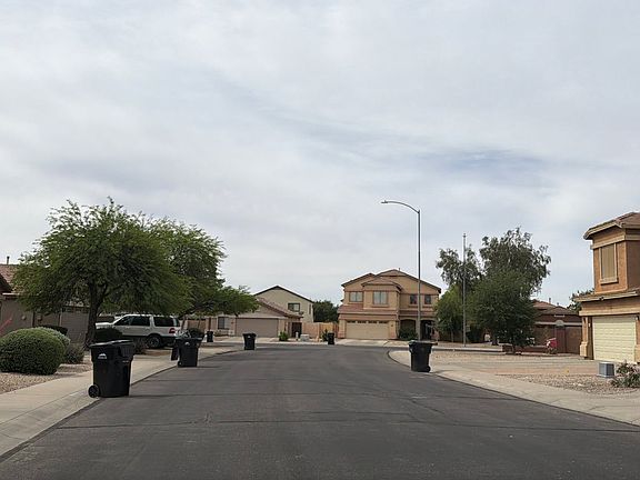 4th image of 2040 S Boca Cir