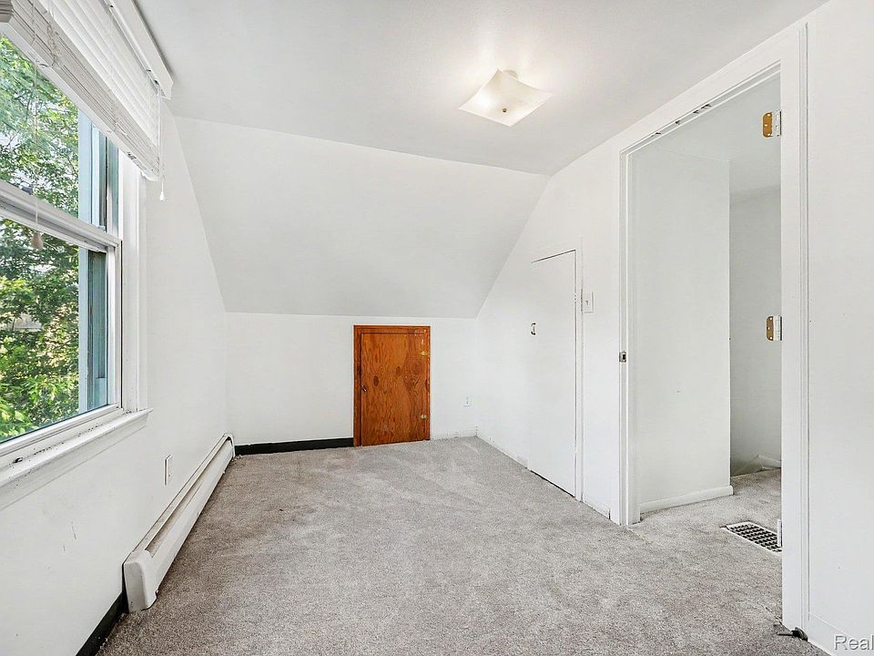 51 W Harry Ave, photo 10