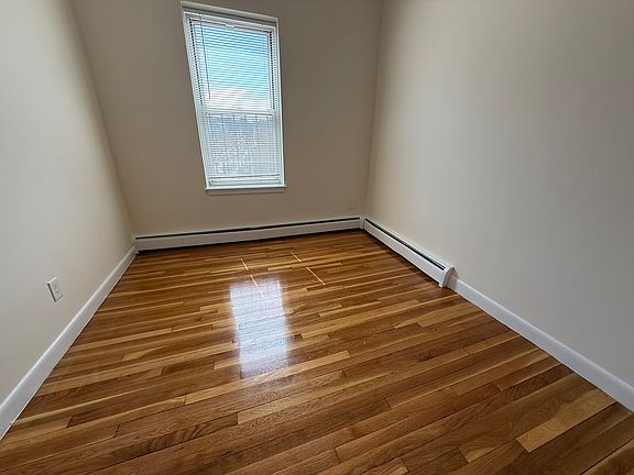 5th image of 176 N Beacon St #3A