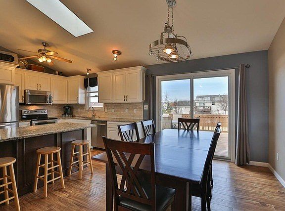 3rd image of 6200 W 136th Pl