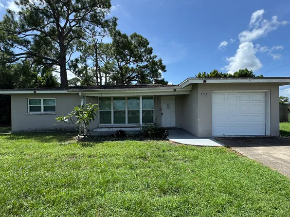 202 Leeland Heights Blvd W, Lehigh Acres, FL 33936
