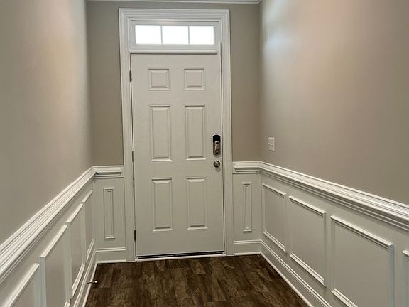 5th image of 10 Franklin Farm Ln