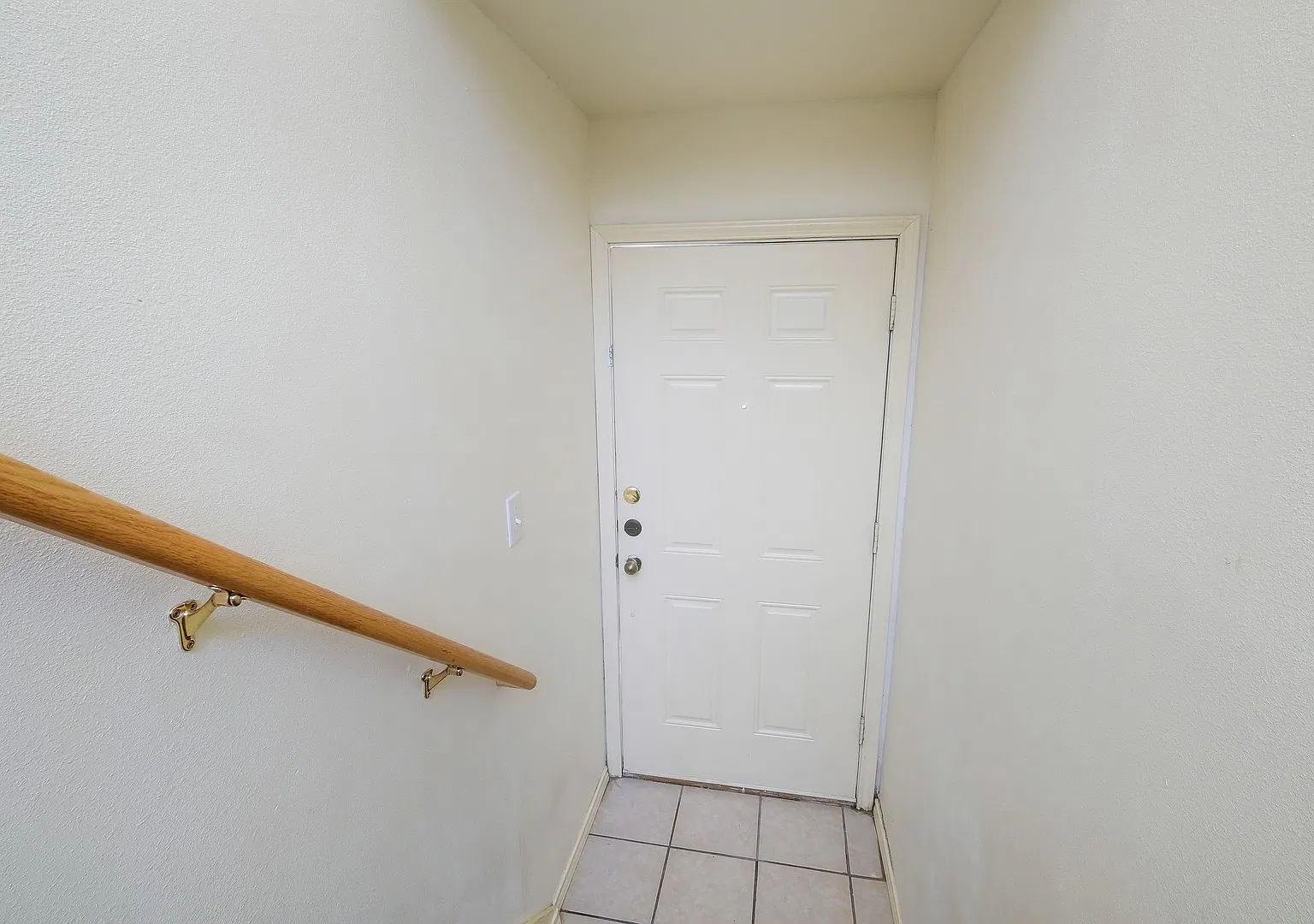 Prime Alamo Heights Second Story Duplex — Photo 4