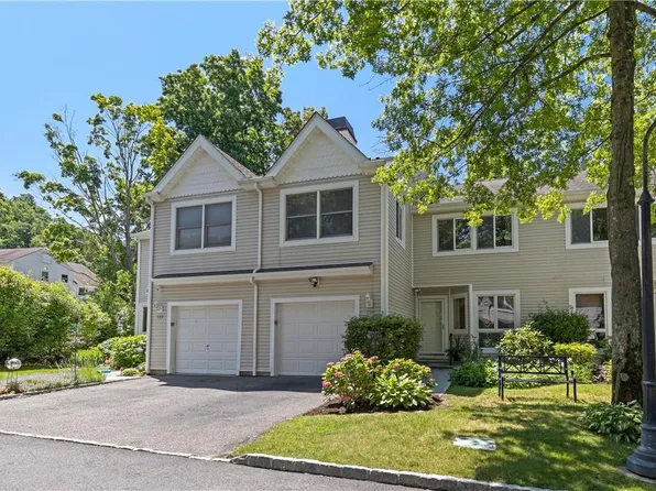 126 Winchester Drive, Yonkers, NY 10710