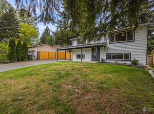 6114 NE 203rd St, Kenmore, WA 98028