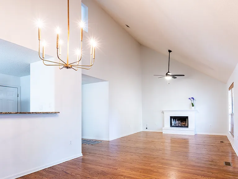 541 Pointe South Dr — Photo 6