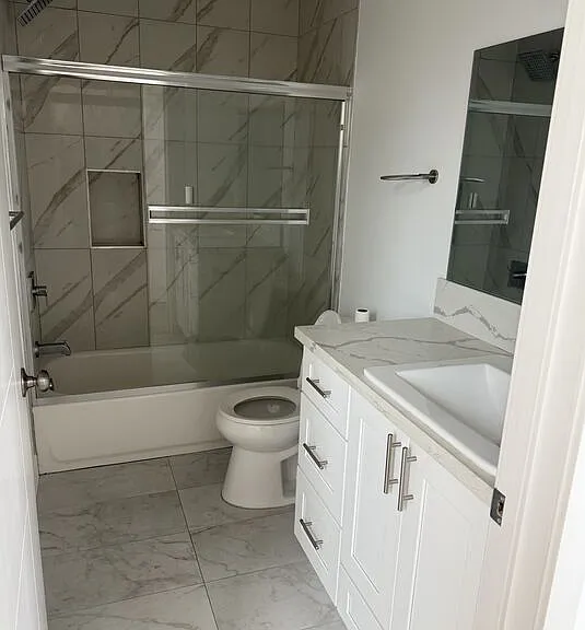 227 N Park View St #1/2 — Photo 22