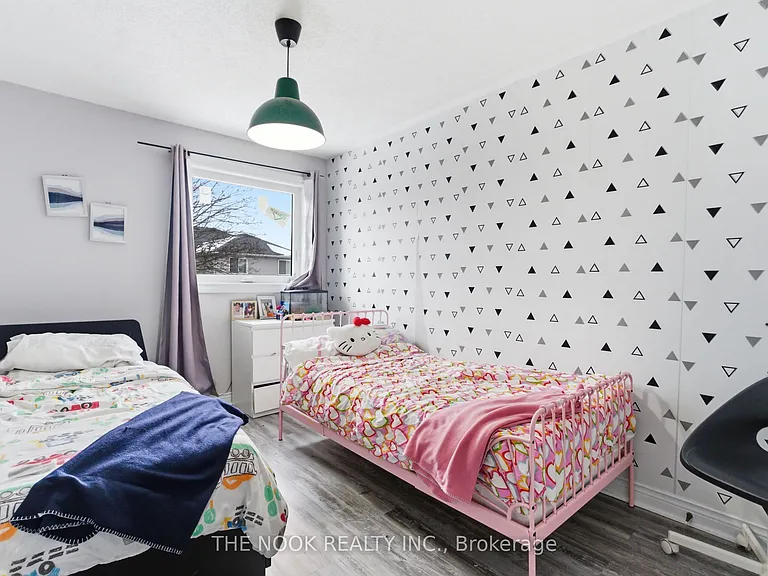 119 Brownstone Cres — Photo 22