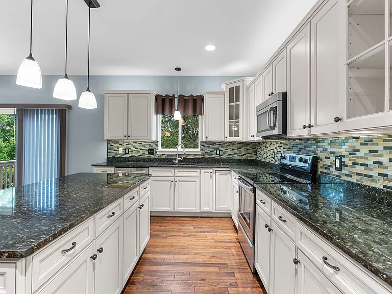 615 Derby Way Dr — Photo 24