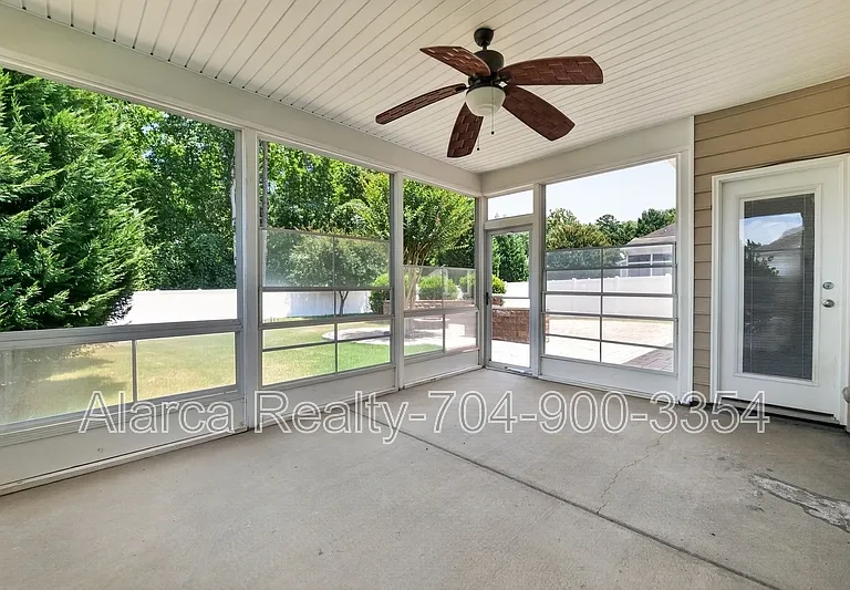 11528 Lottingly Dr — Photo 28