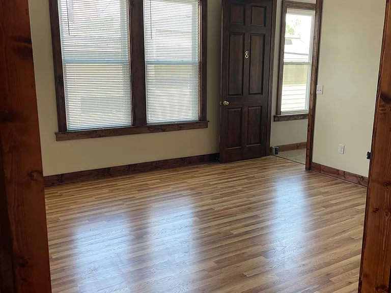 118 S East St #10 — Photo 3