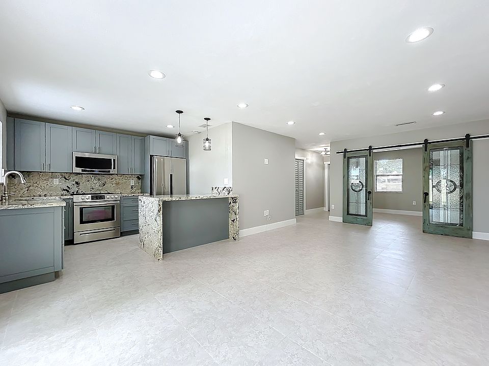 1st image of 13804 Kendale Lakes Dr