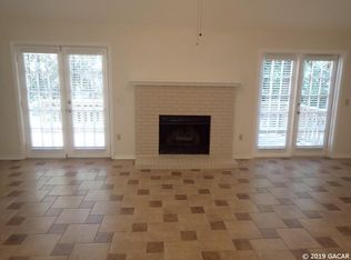 4521 SW 83rd Dr, Gainesville, FL 32608