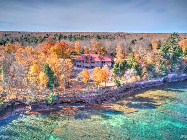 N9910 Shore Dr, Au Train, MI 49806