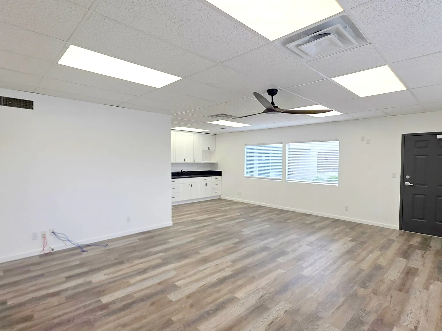 750 N Mountain Ave — Photo 3