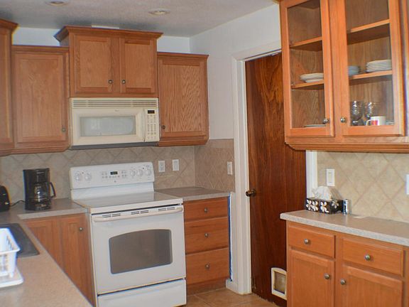 4th image of 3401 Marvel Ave