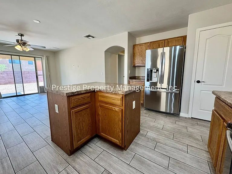 703 W Cholla Crest Dr — Photo 7