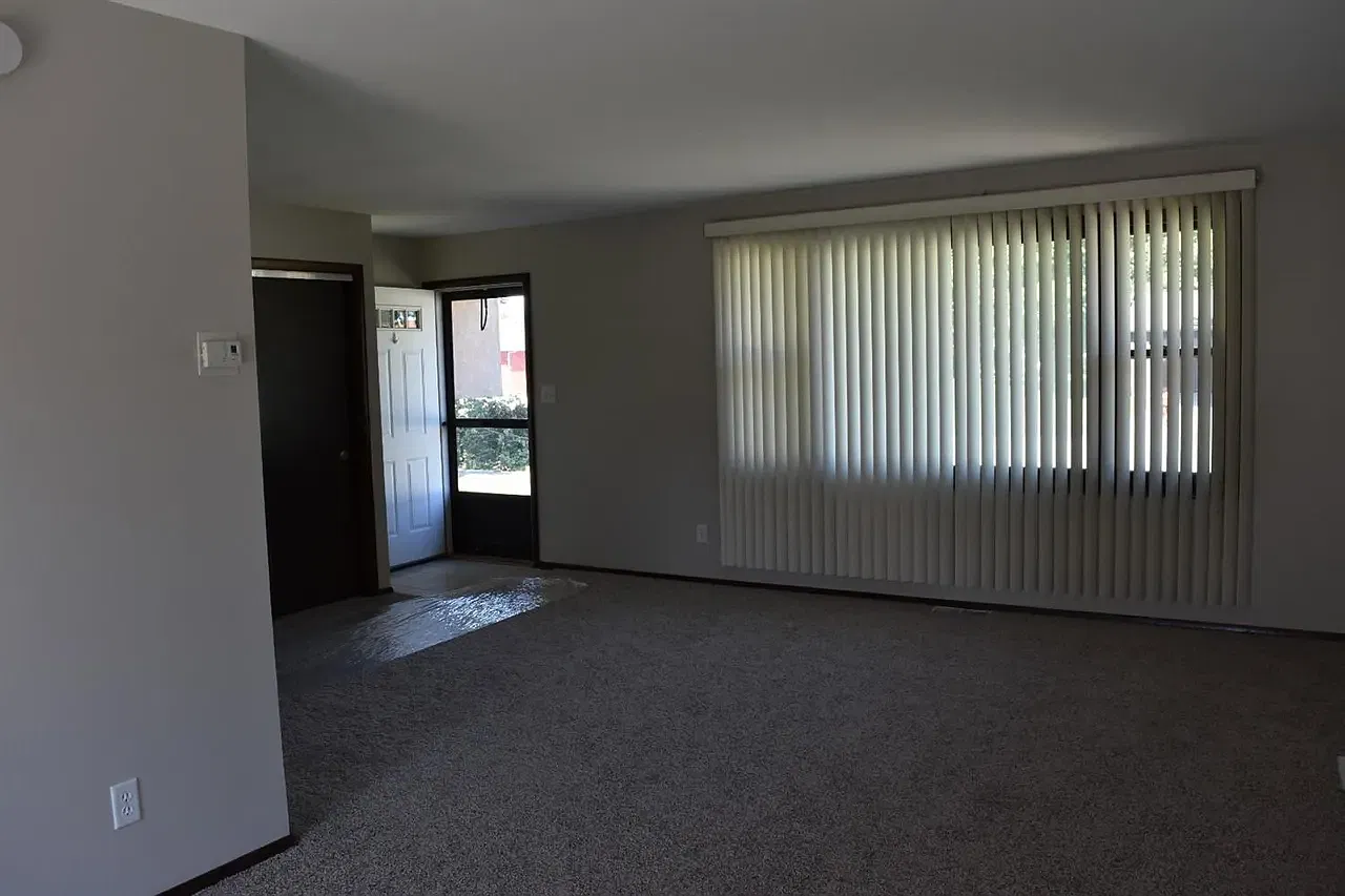2 bed, 1.5 bath, 1500 sqft, $1,950 — Photo 4