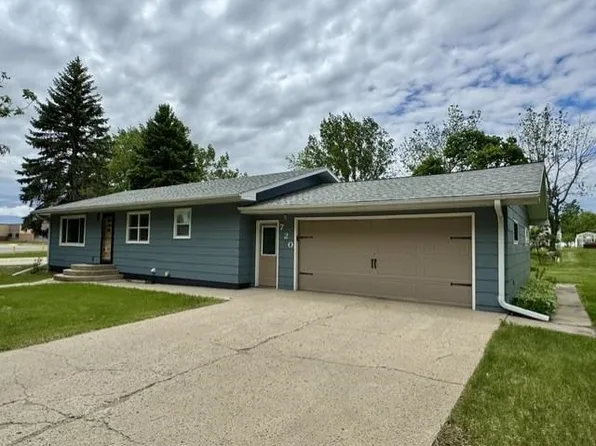 720 S Main St, Stanley, ND 58784