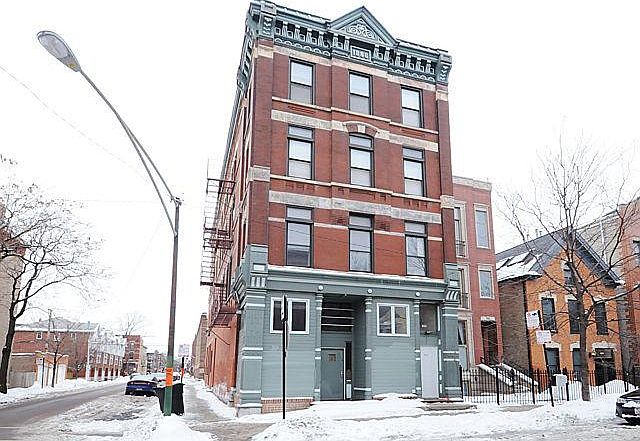 1st image of 1048 N Marshfield Ave #3B