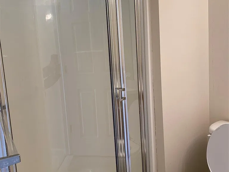1394 Ashford Ct — Photo 10