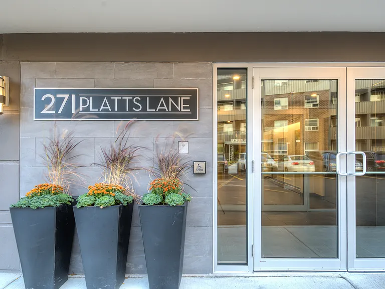 271 Platts Ln — Photo 3
