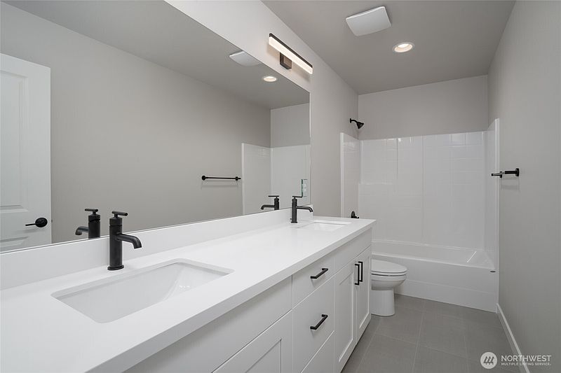 5th image of 2452 SW Ridgeway Drive