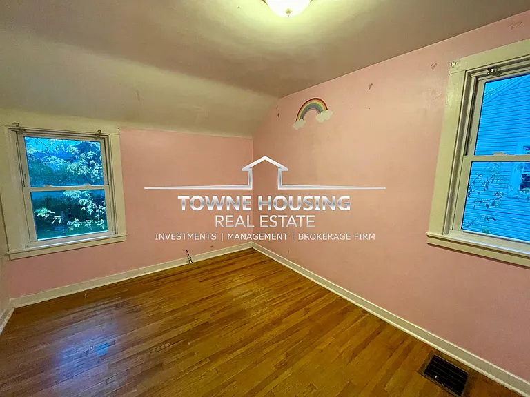 160 Woodward Ave — Photo 10