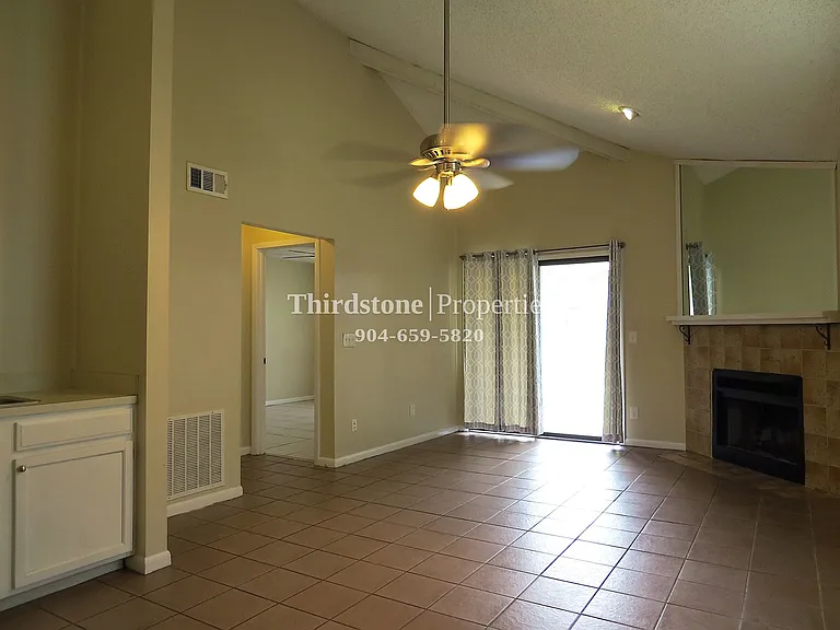 1324 Jefferson Ave #D — Photo 7