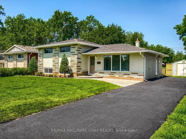 152 Rose St, Barrie, ON L4M 2T7