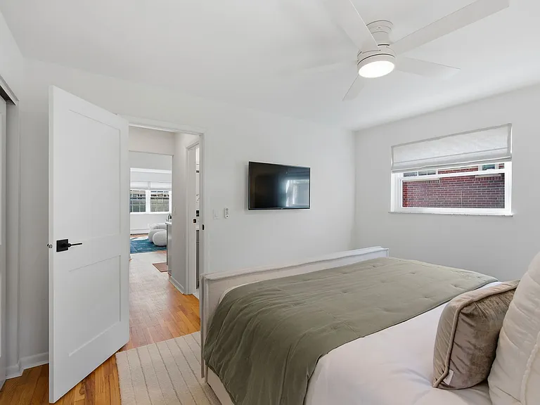 1213 Paxton Ave #1 — Photo 5